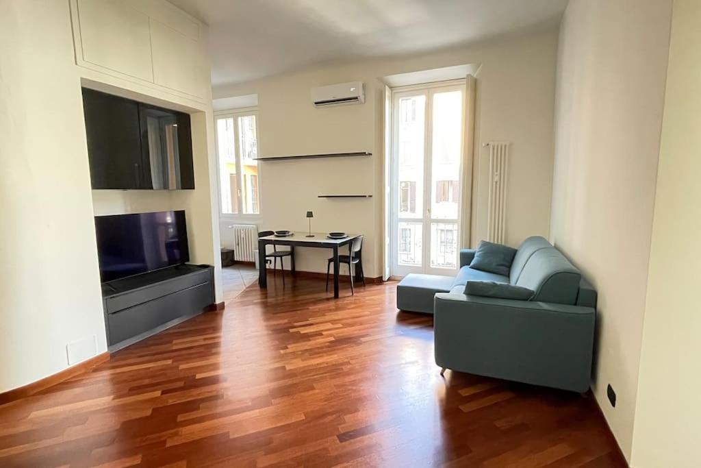 "Iris" Milano Lunigiana In Stazione Centrale Lägenhet Exteriör bild